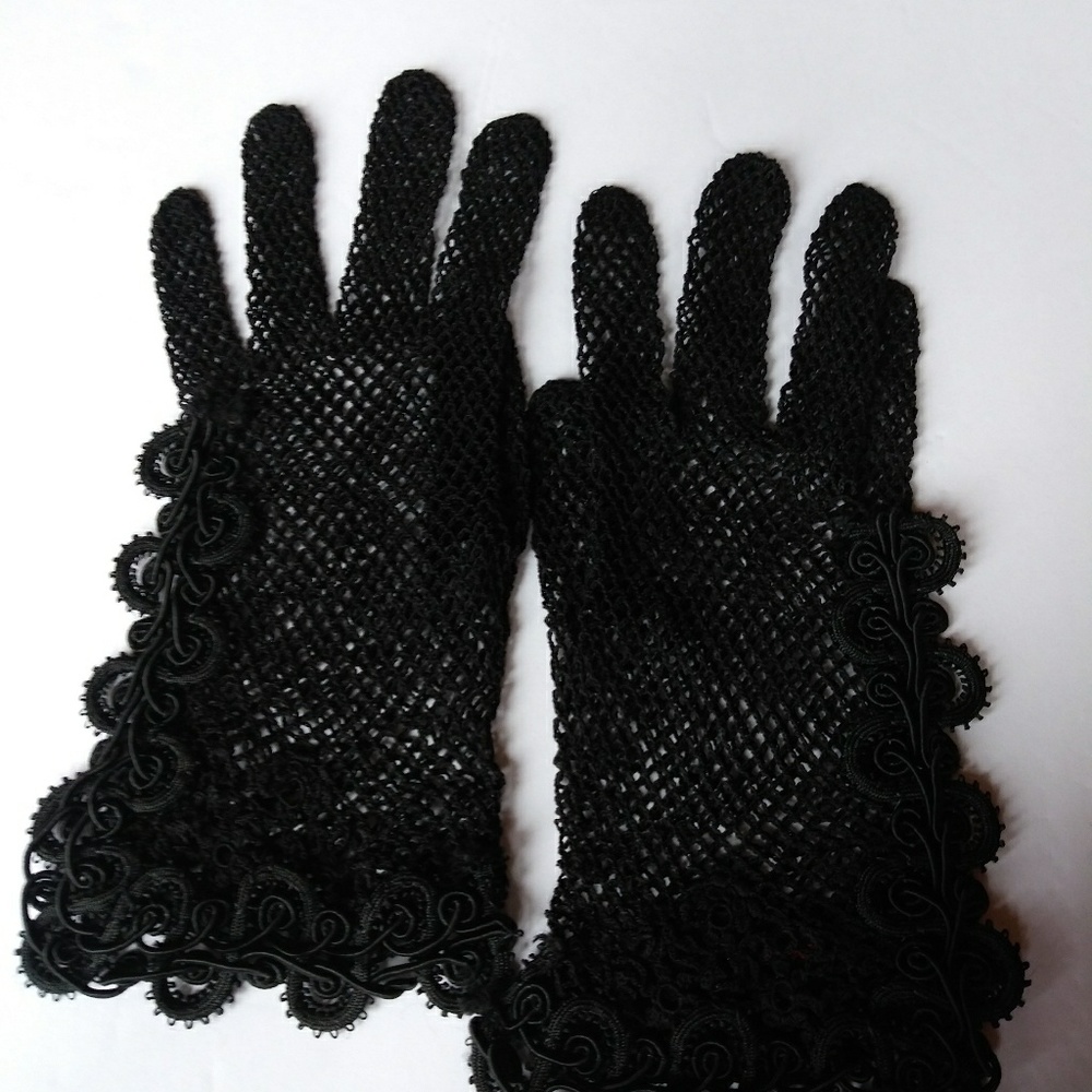 Carolina Amato Gloves